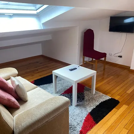 Atico En El Casco Historico Apartment
